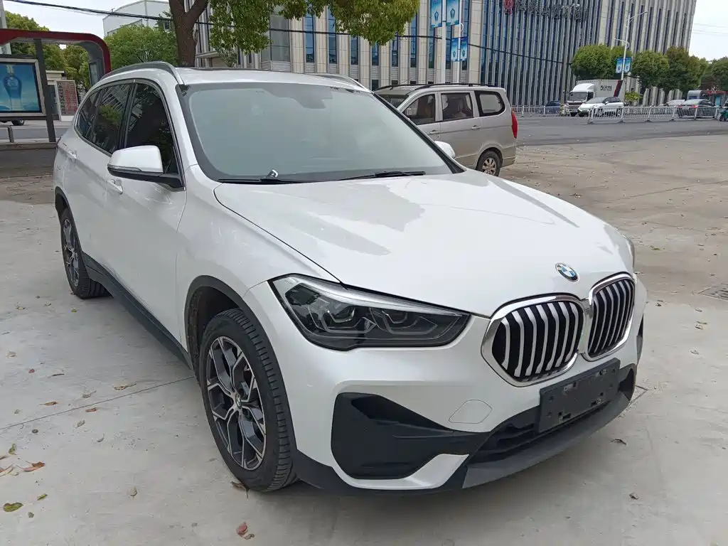 BMW X1 — фото 21
