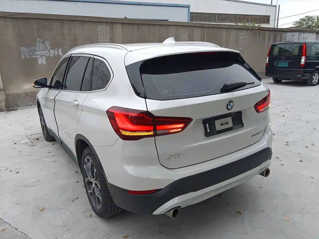 BMW X1 — фото 22