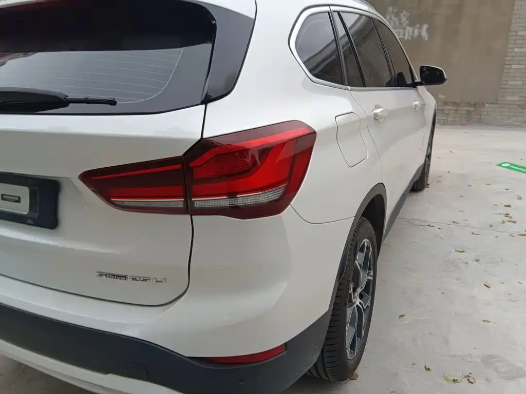 BMW X1 — фото 23