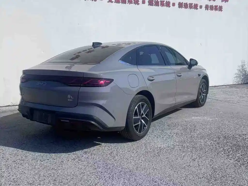 BYD Qin L — фото 4