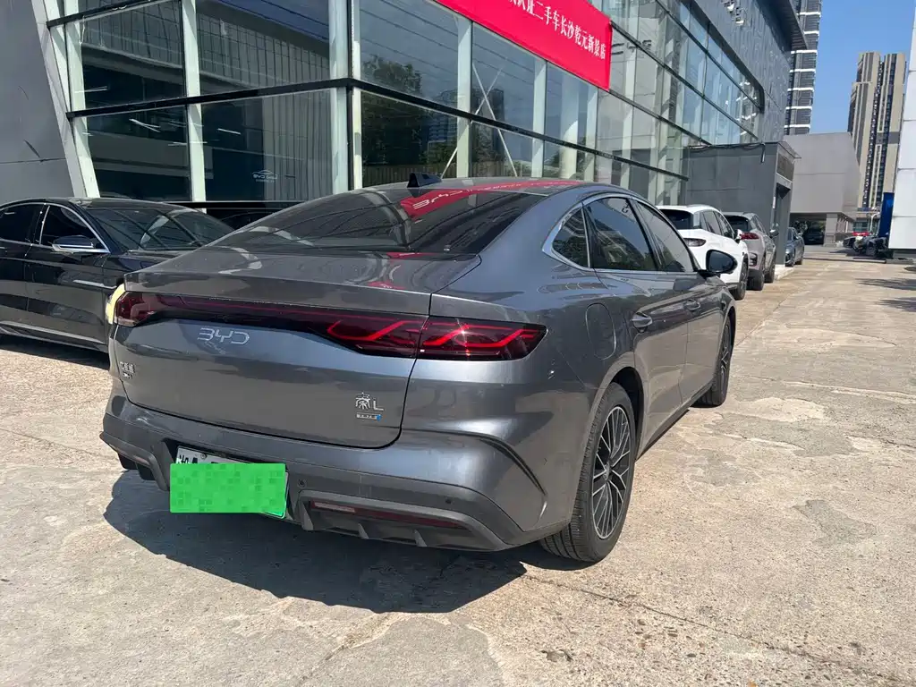 BYD Qin L — фото 9