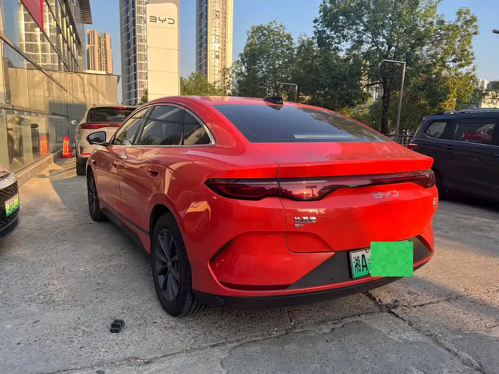 BYD Qin L — фото 7