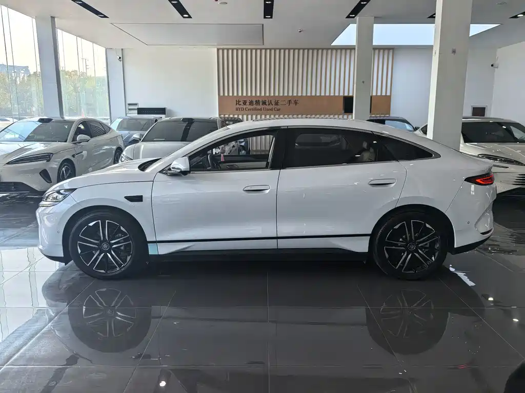 BYD Qin L — фото 3