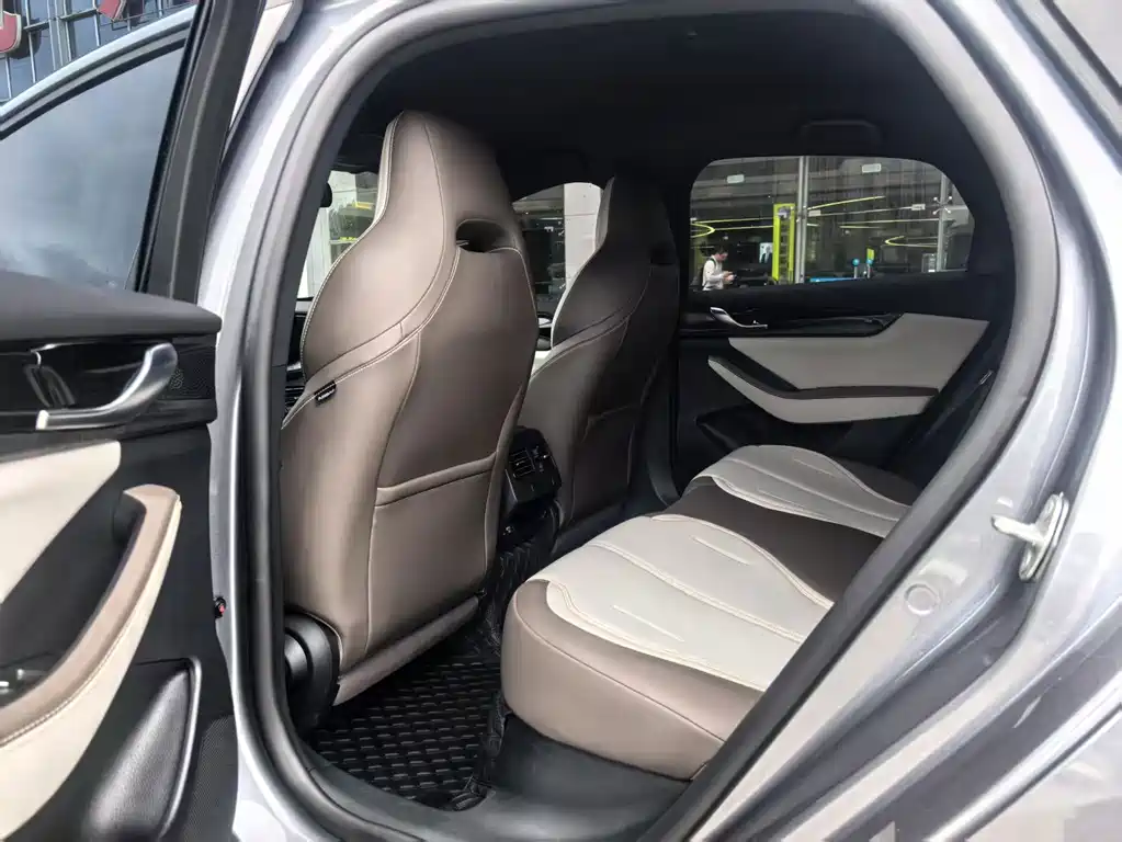 BYD Qin PLUS — фото 17