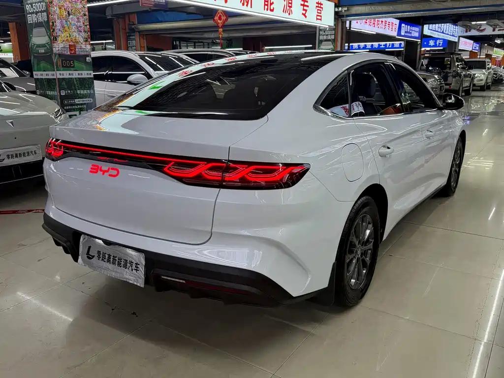 BYD Qin L — фото 6