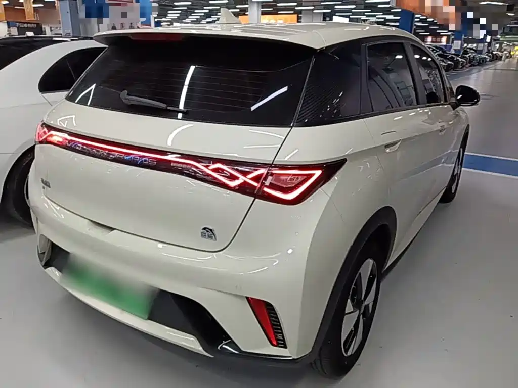 BYD Dolphin — фото 6