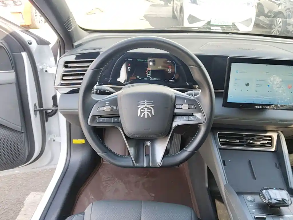 BYD Qin L — фото 10