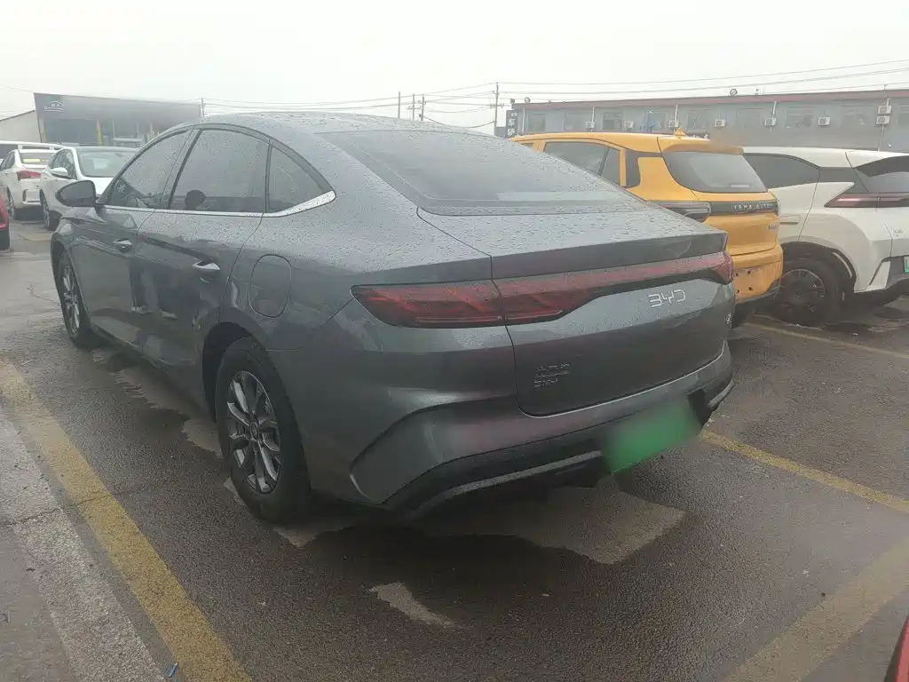 BYD Qin L — фото 25