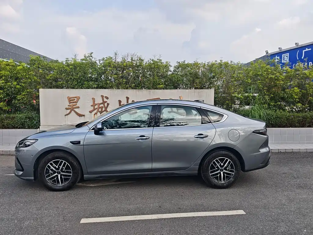 BYD Seal 05 DM-i — фото 3