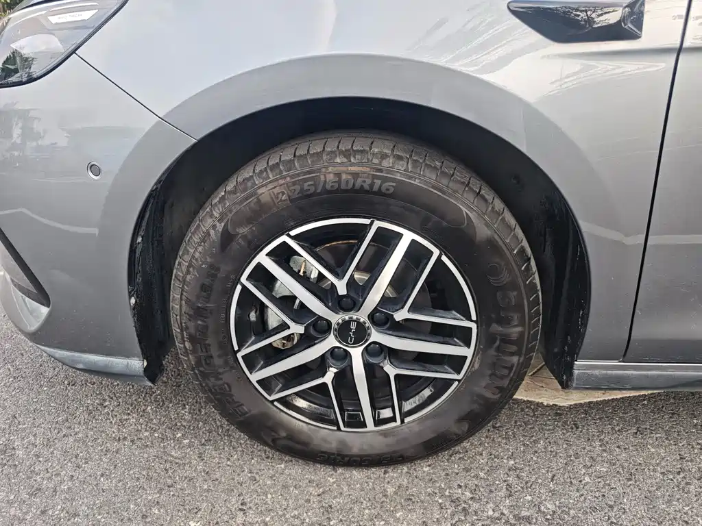 BYD Seal 05 DM-i — фото 4