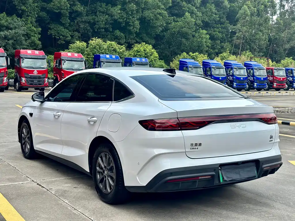 BYD Qin L — фото 6