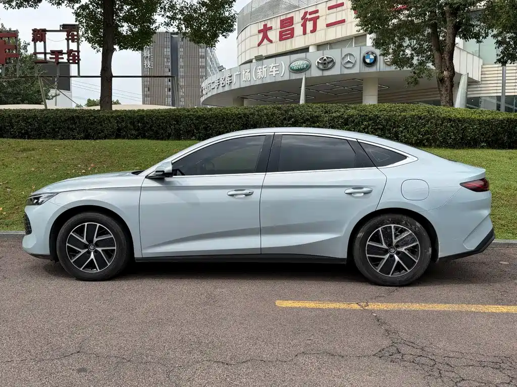 BYD Qin L — фото 3