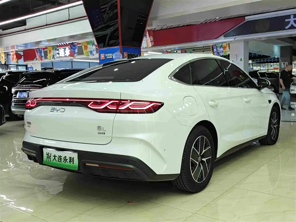 BYD Qin L — фото 14