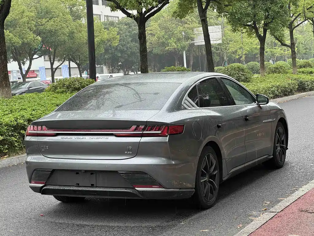 BYD Han — фото 11