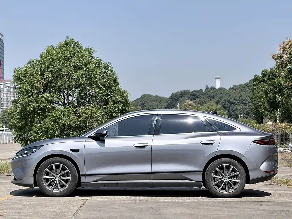 BYD Qin L — фото 4