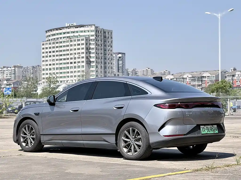 BYD Qin L — фото 5