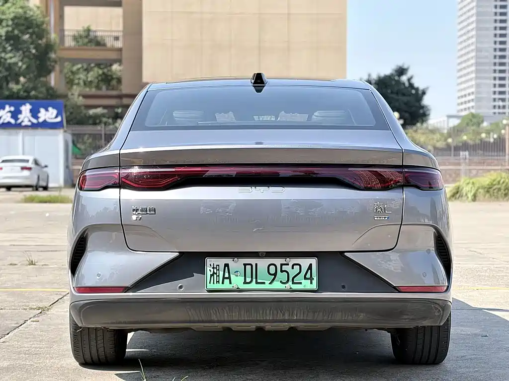 BYD Qin L — фото 6