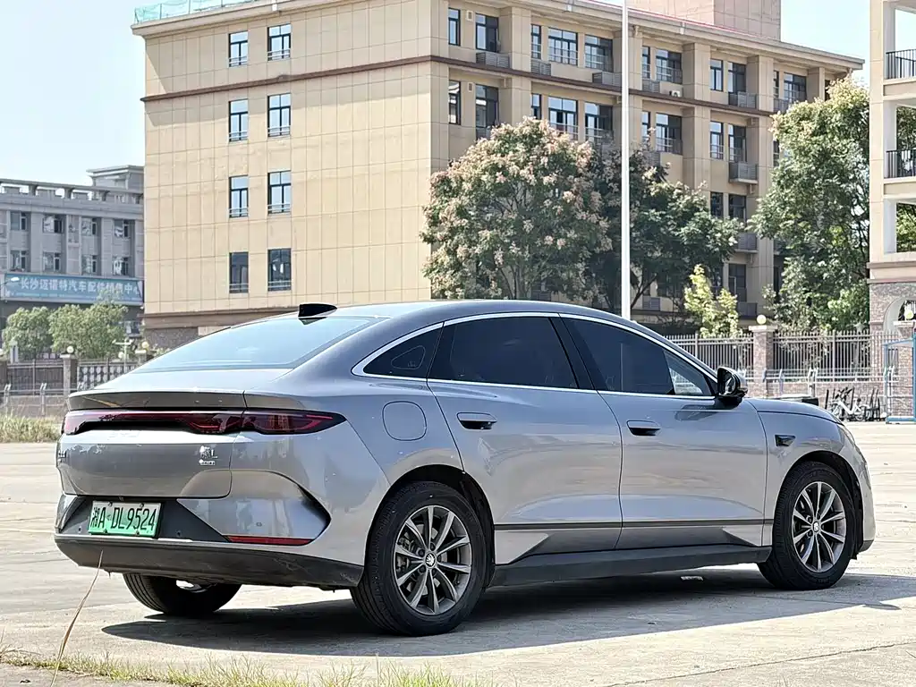 BYD Qin L — фото 7