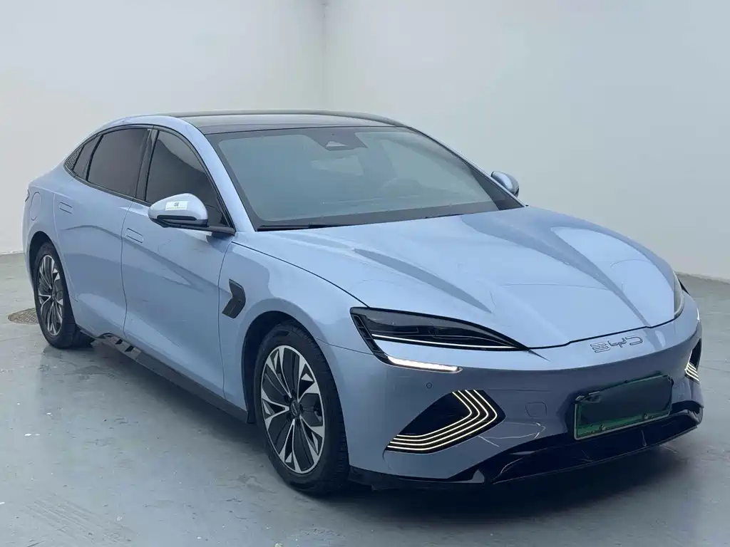 BYD Seal — фото 3
