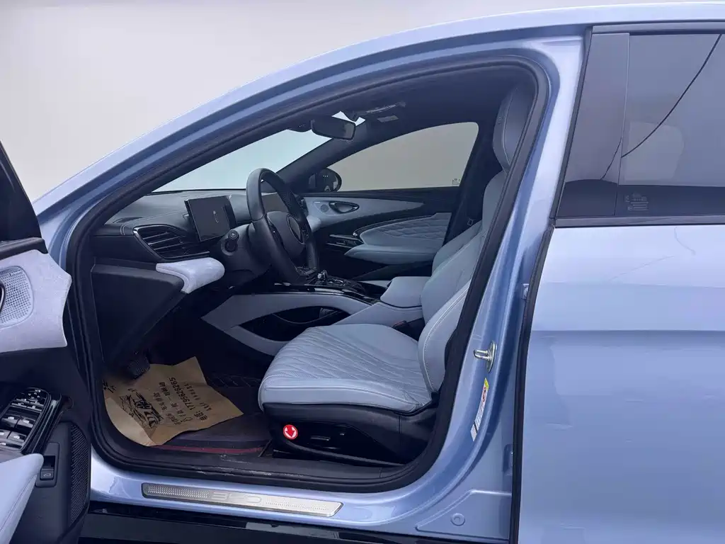 BYD Seal — фото 4
