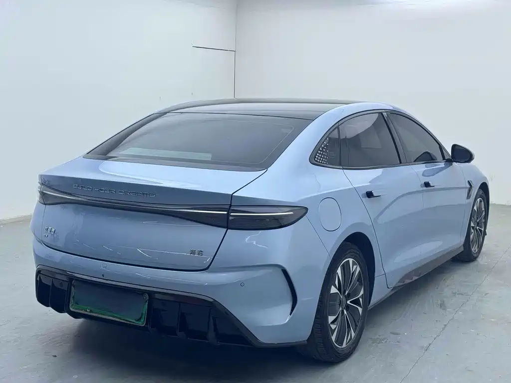 BYD Seal — фото 7