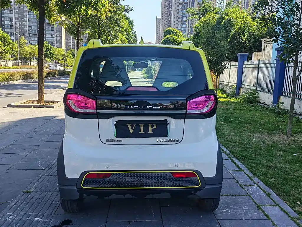 Baojun E100 — фото 8