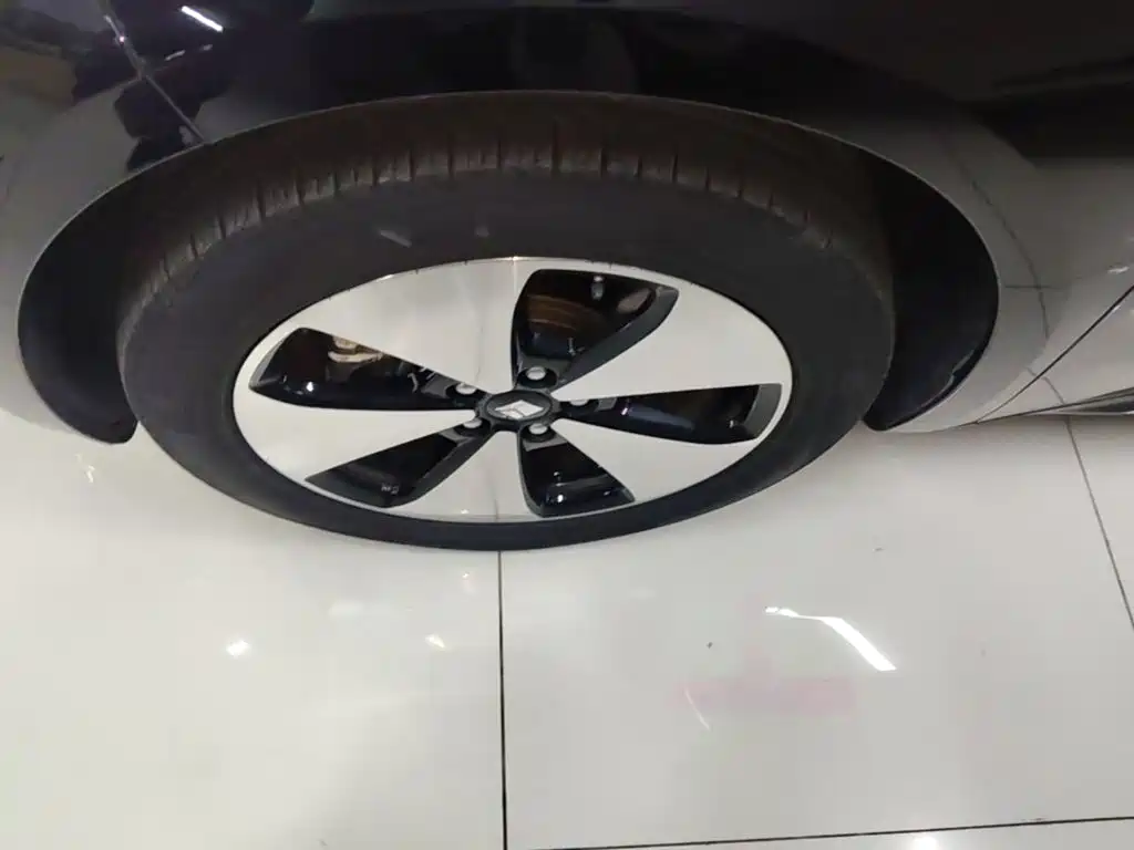 Baojun Yunduo — фото 22