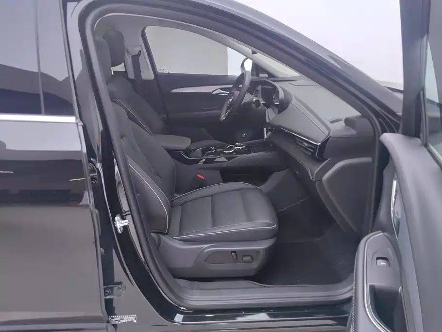 Buick Envision Plus — фото 8