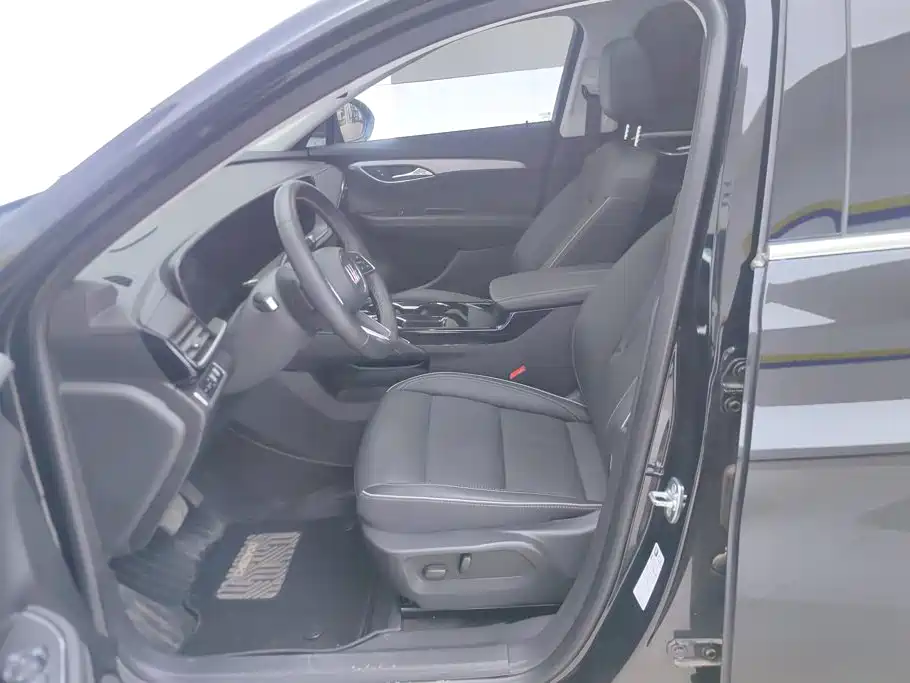 Buick Envision Plus — фото 9