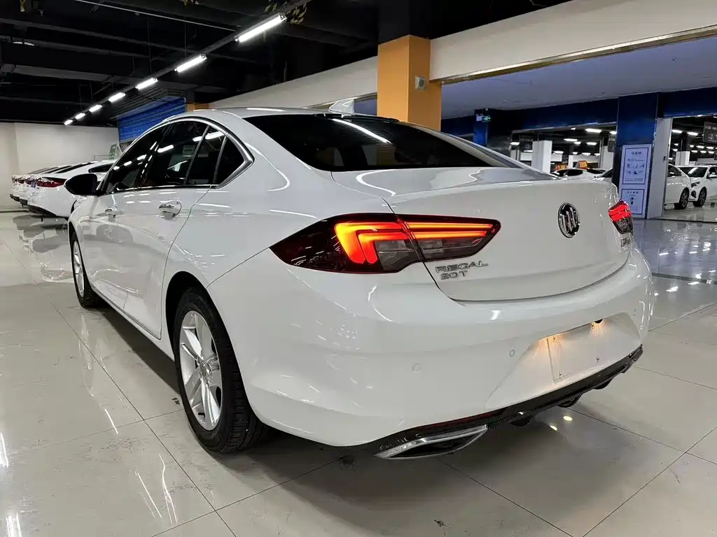 Buick Regal — фото 8