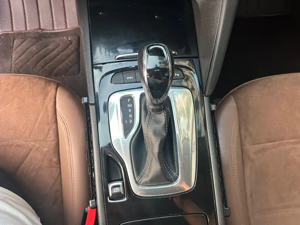 Buick Regal — фото 14