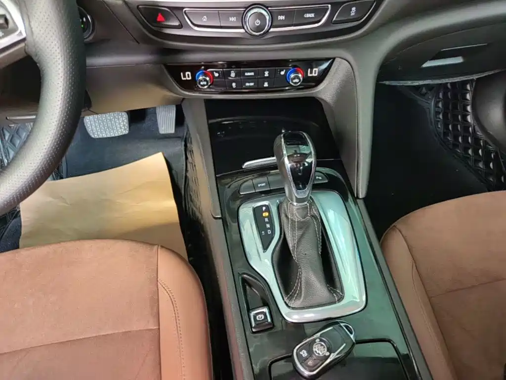 Buick Regal — фото 13