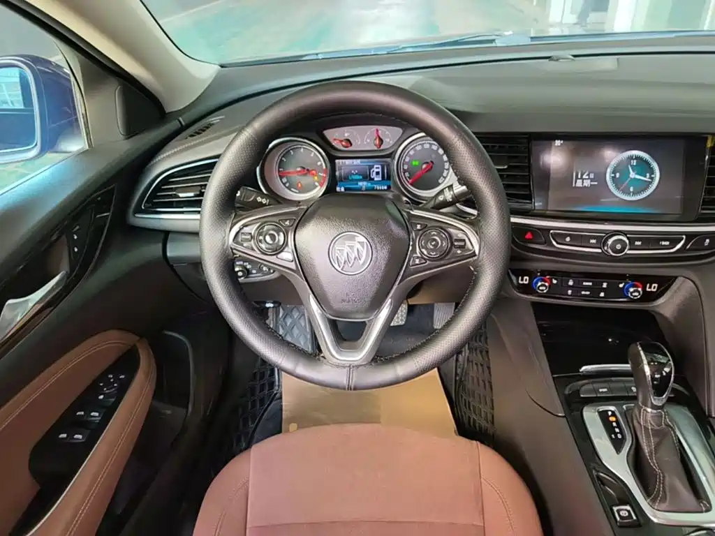 Buick Regal — фото 10