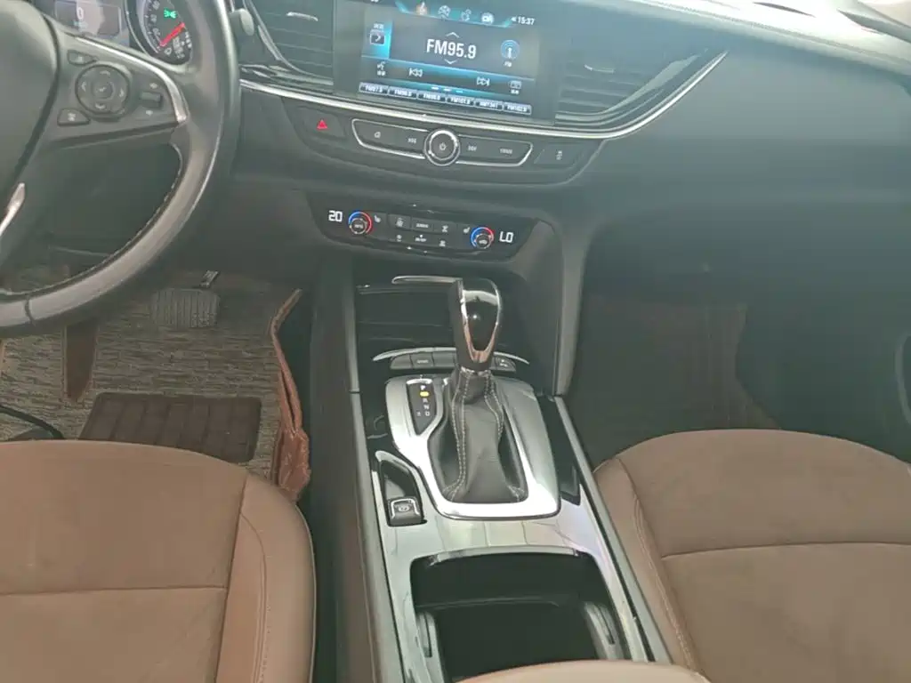 Buick Regal — фото 14
