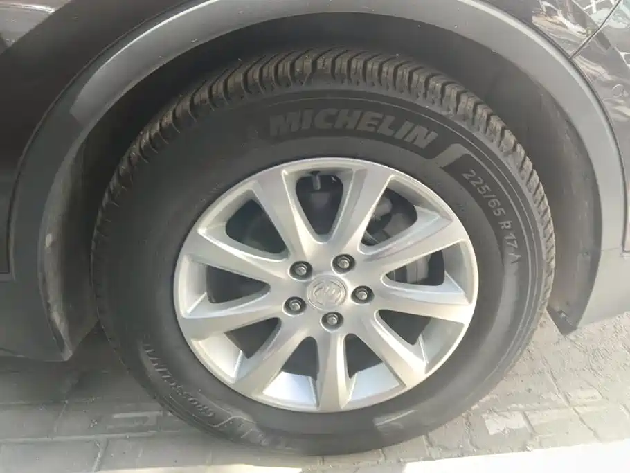 Buick Envision Plus — фото 6