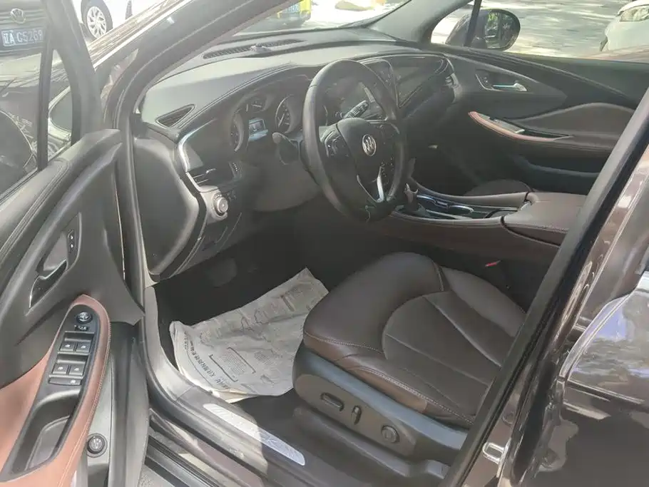 Buick Envision Plus — фото 9