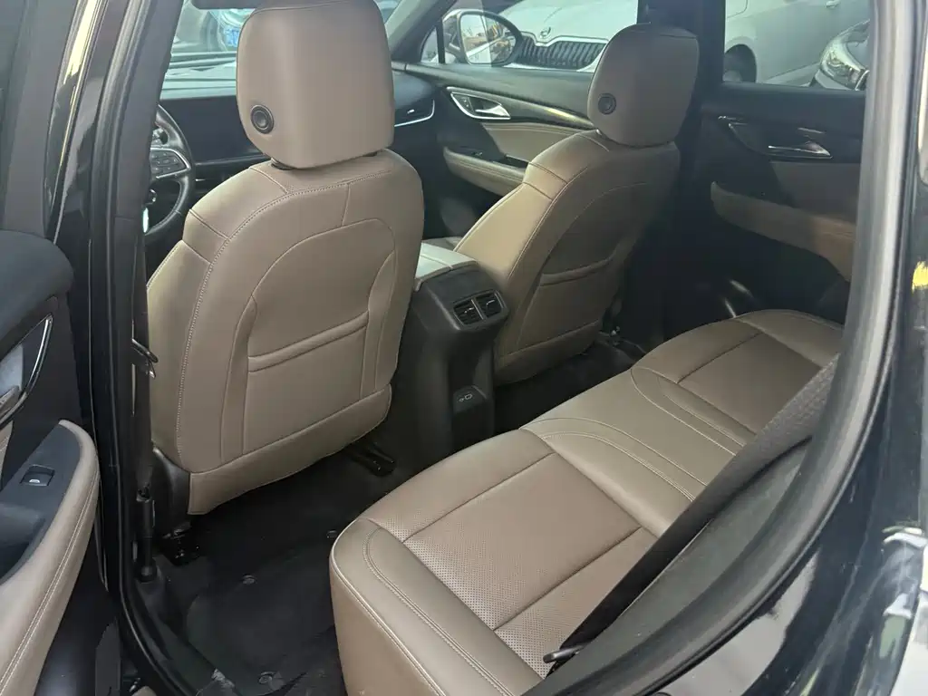 Buick Envision Plus — фото 6