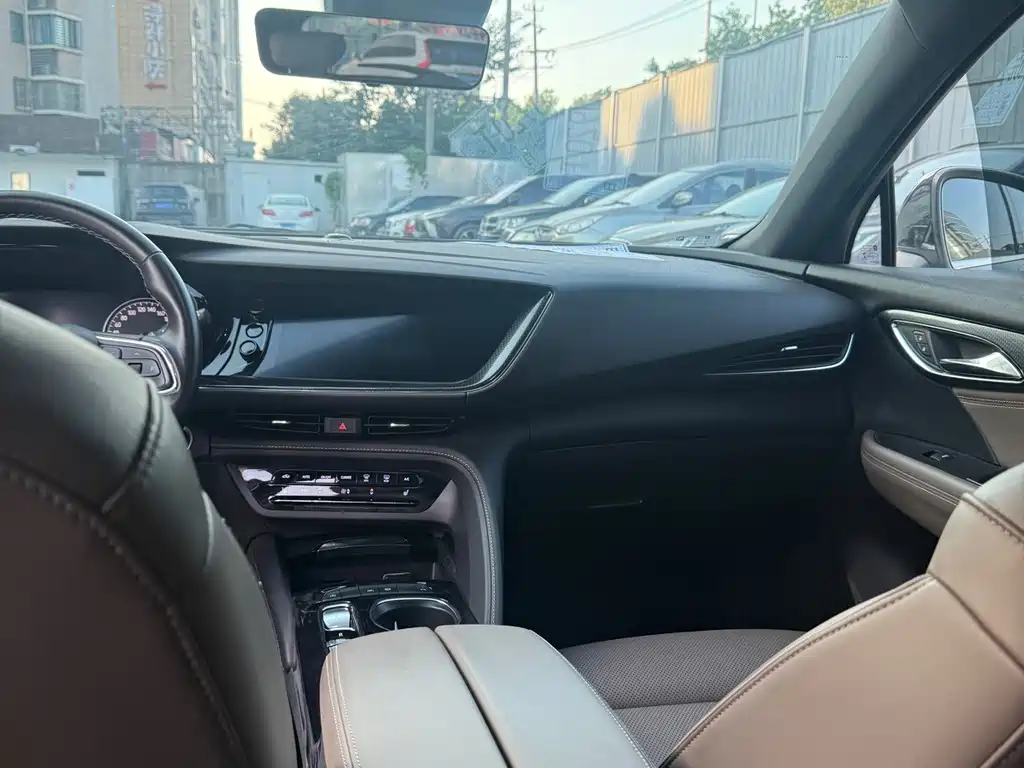 Buick Envision Plus — фото 7