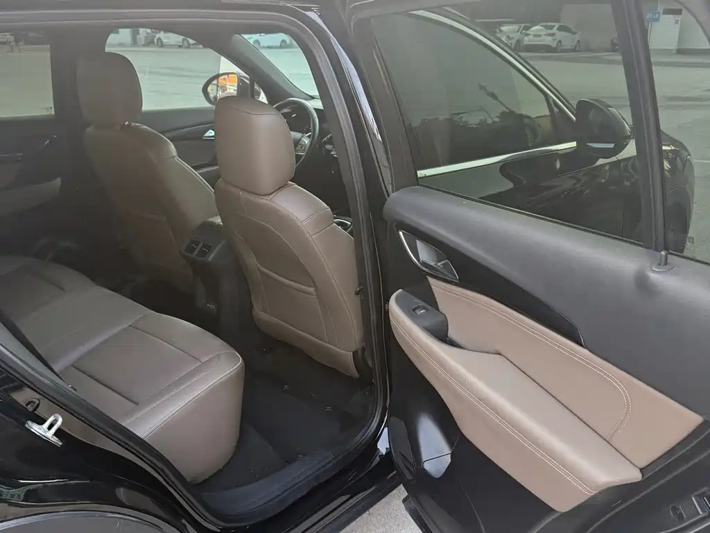 Buick Envision Plus — фото 10