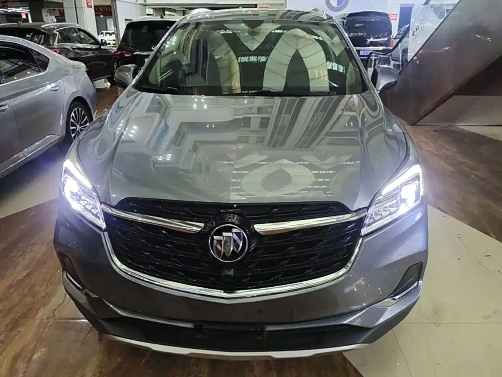 Buick Envision Plus — фото 2
