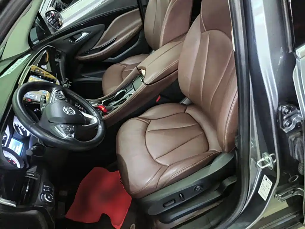 Buick Envision Plus — фото 14