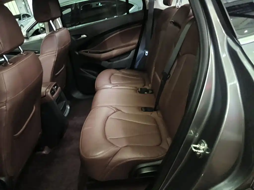 Buick Envision Plus — фото 16