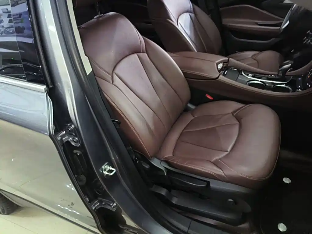 Buick Envision Plus — фото 24