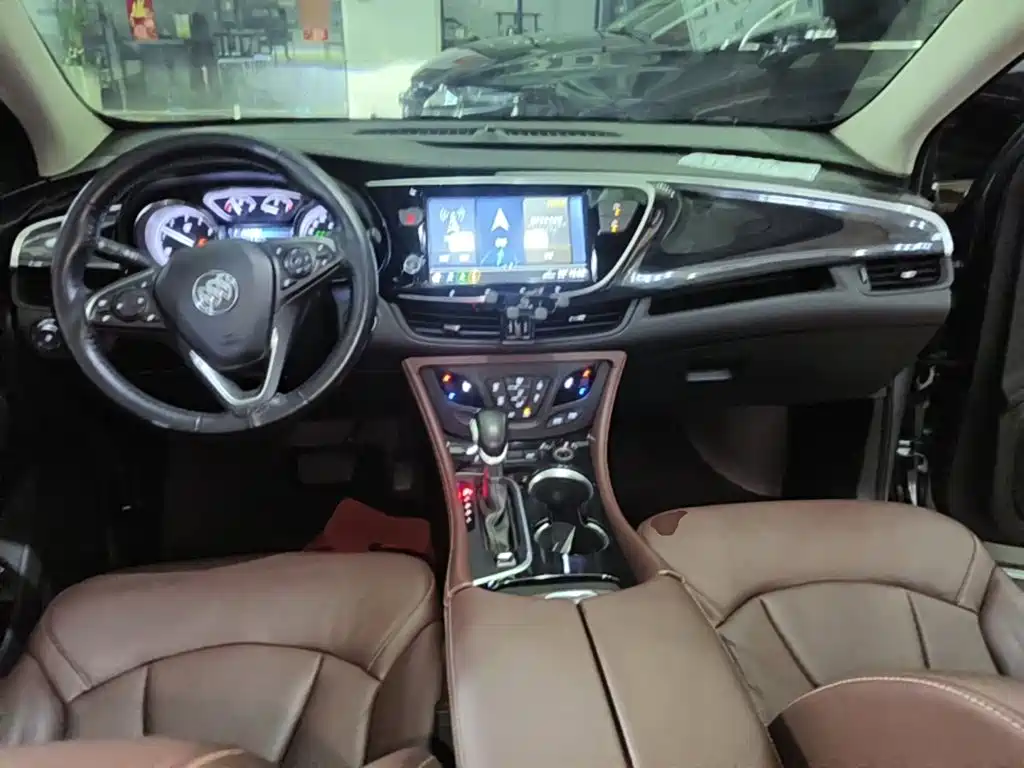 Buick Envision Plus — фото 9