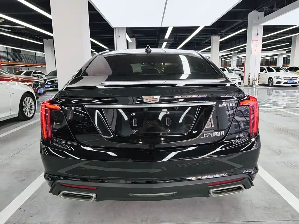 Cadillac CT5 — фото 13