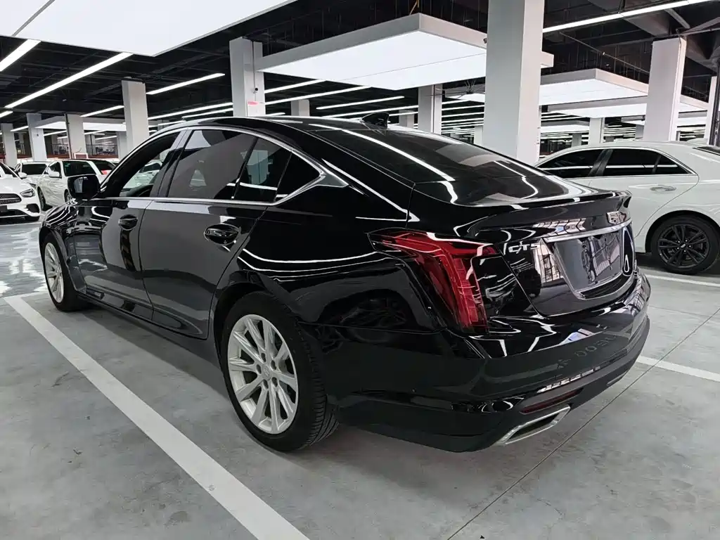 Cadillac CT5 — фото 14