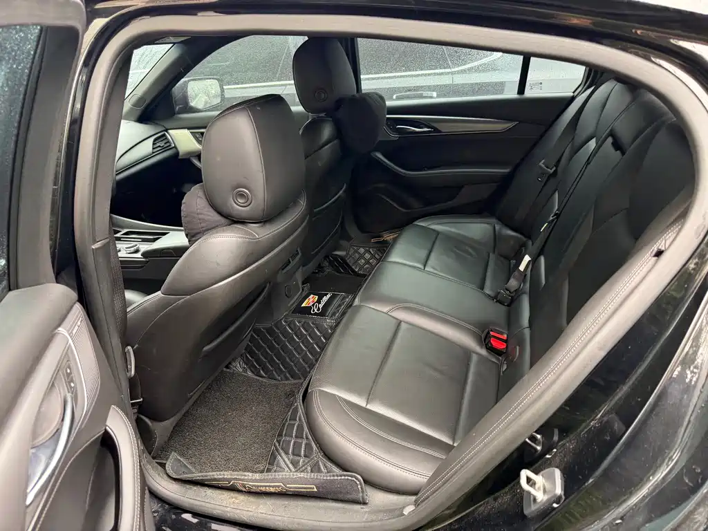 Cadillac CT5 — фото 6