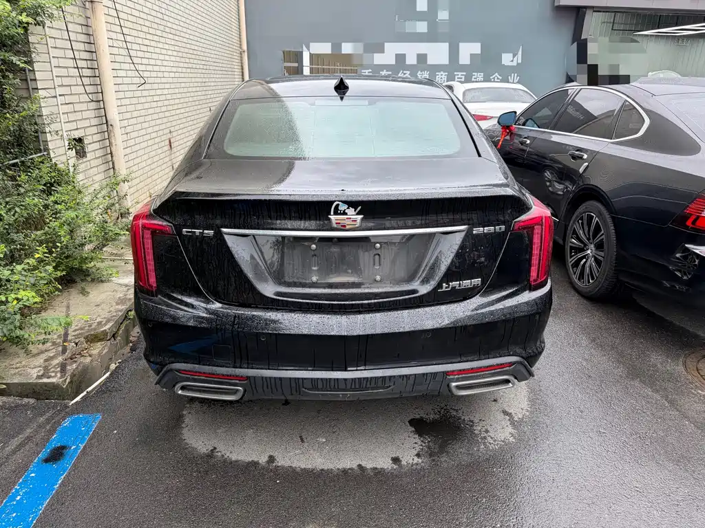 Cadillac CT5 — фото 8
