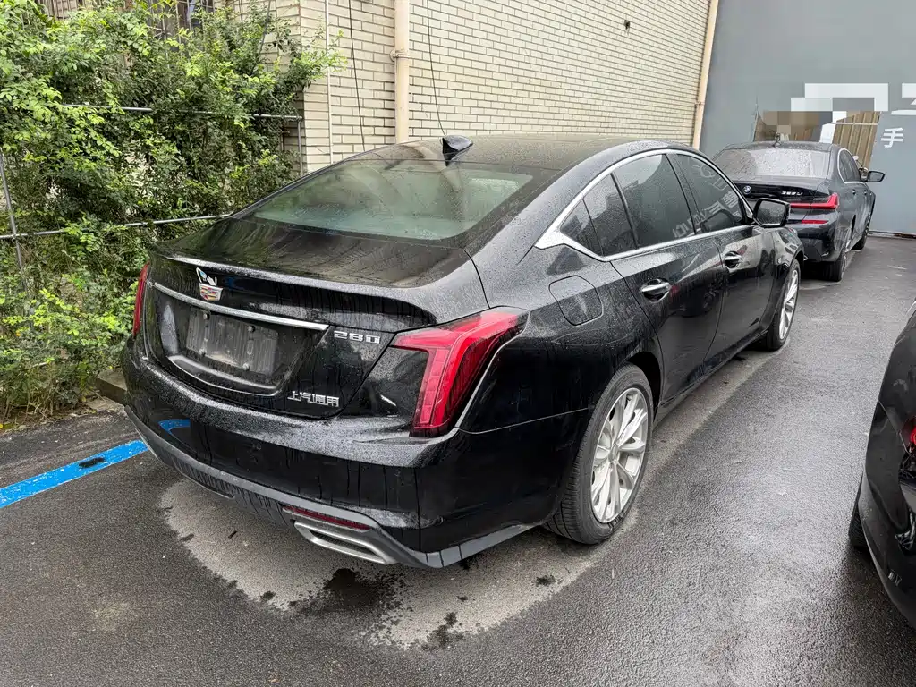 Cadillac CT5 — фото 9