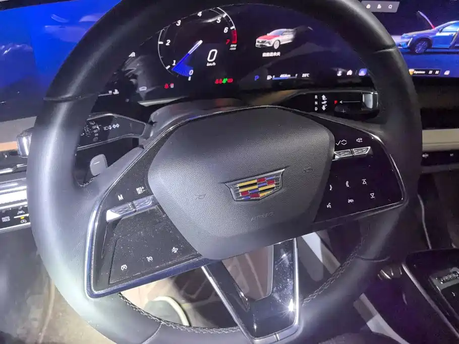 Cadillac GT4 — фото 15